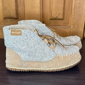 Minnetonka Torrey lace up bootie cinnamon 8M.
